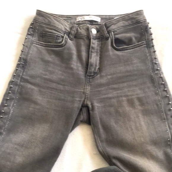 ZARA High-Rise Slim Fit Jeans - Edgy & Stylish! - Picture 9 of 16